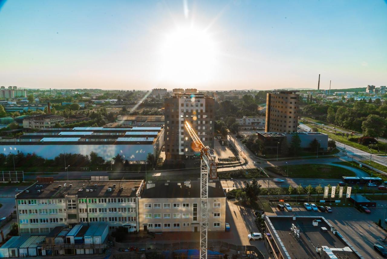 Apartament Plaza Tower 14 Pietro Kielce Ngoại thất bức ảnh